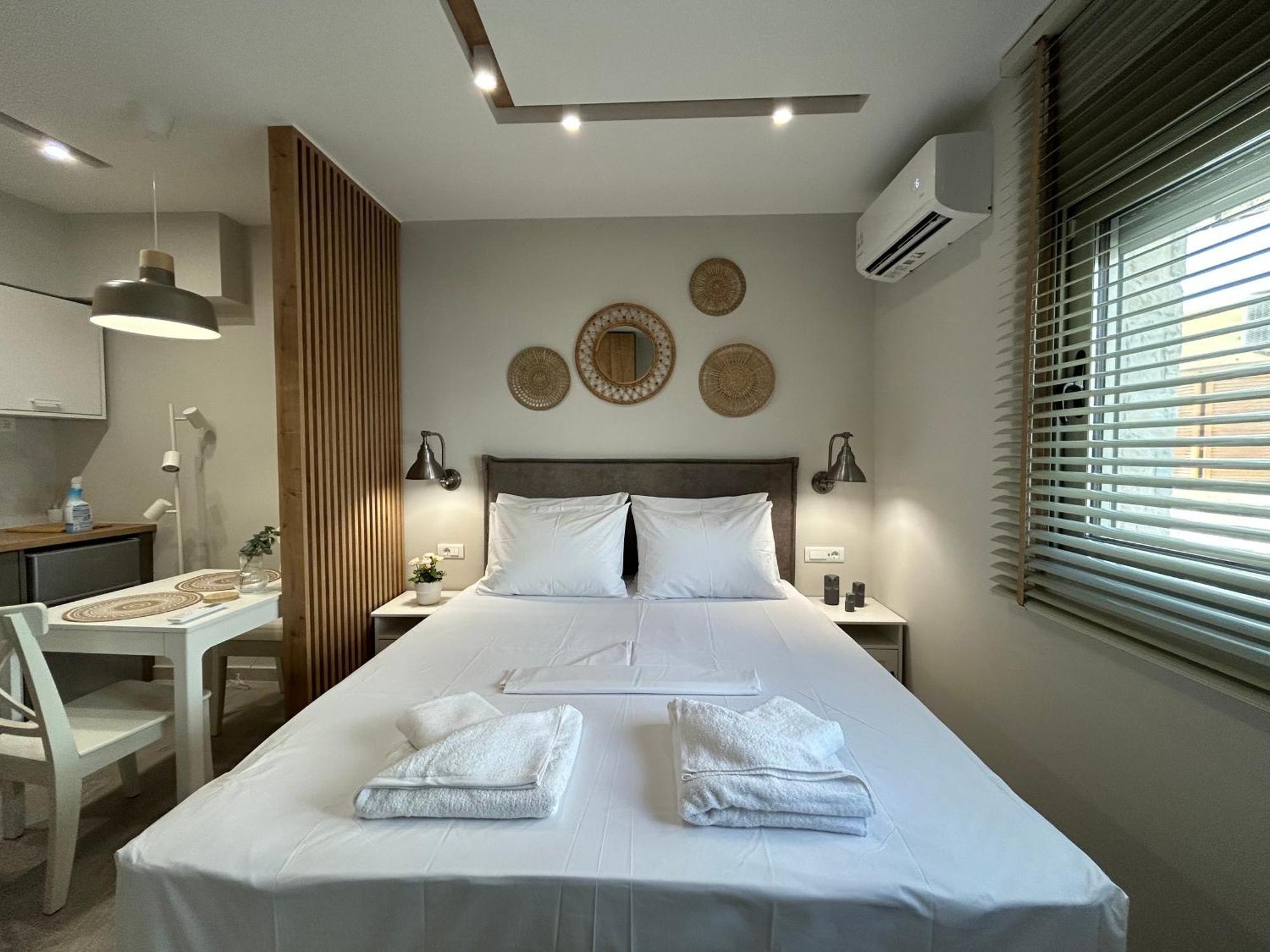 Armonia Small Luxury Apartments Ierápetra Quarto foto