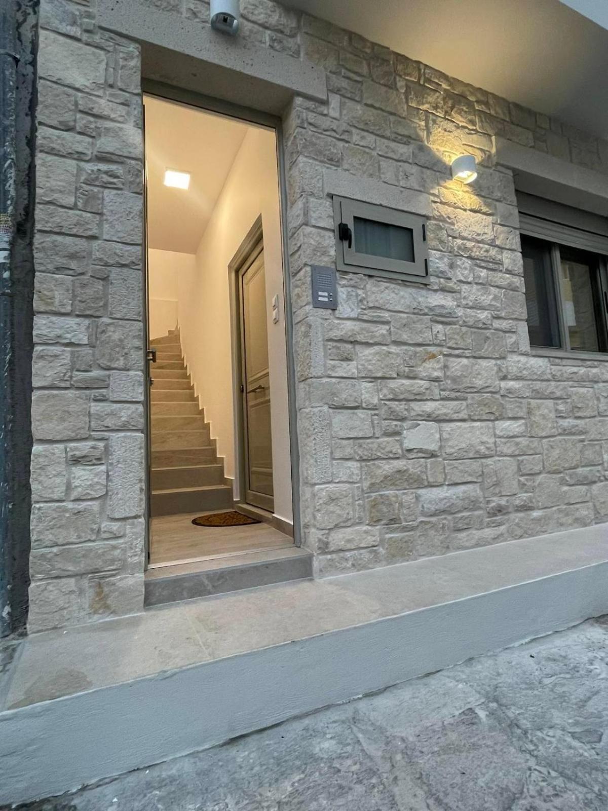 Armonia Small Luxury Apartments Ierápetra Quarto foto